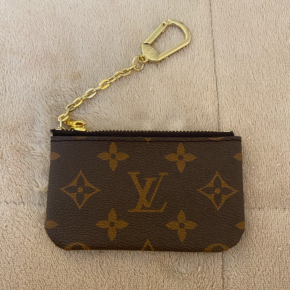 Key pouch - NOT AUTHENTIC